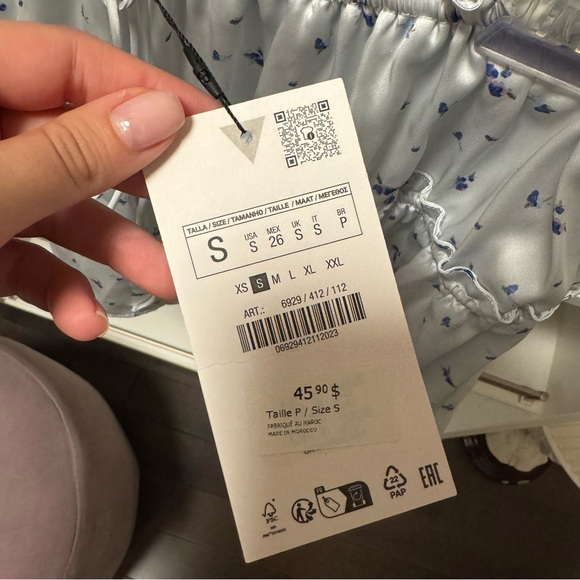 Zara satin skirt - Picture 2 of 4